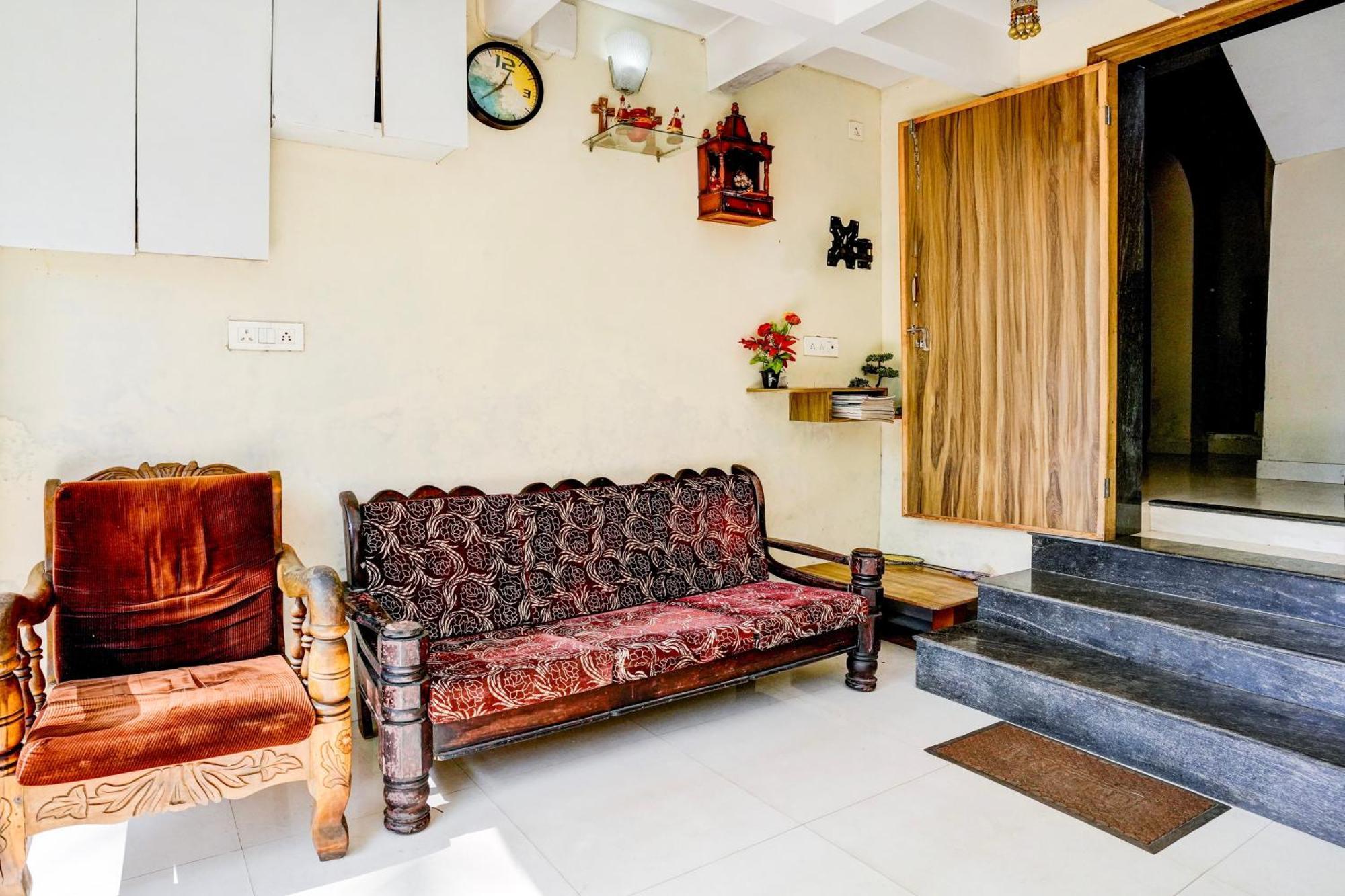 Oyo Flagship Triple Beach Guest House Бенаулим Экстерьер фото
