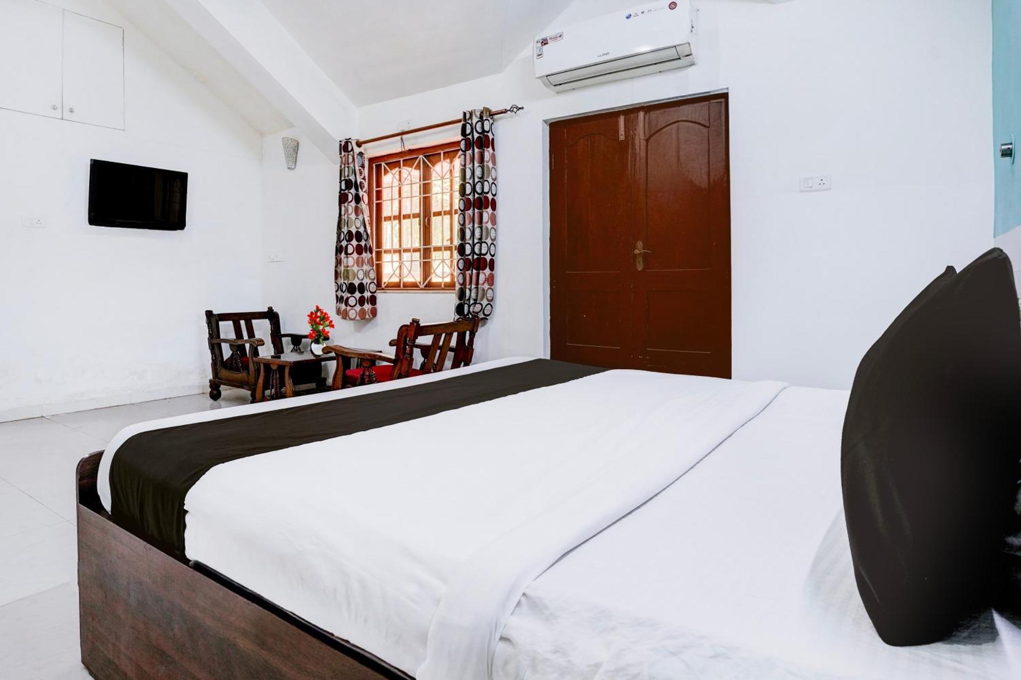 Oyo Flagship Triple Beach Guest House Бенаулим Экстерьер фото