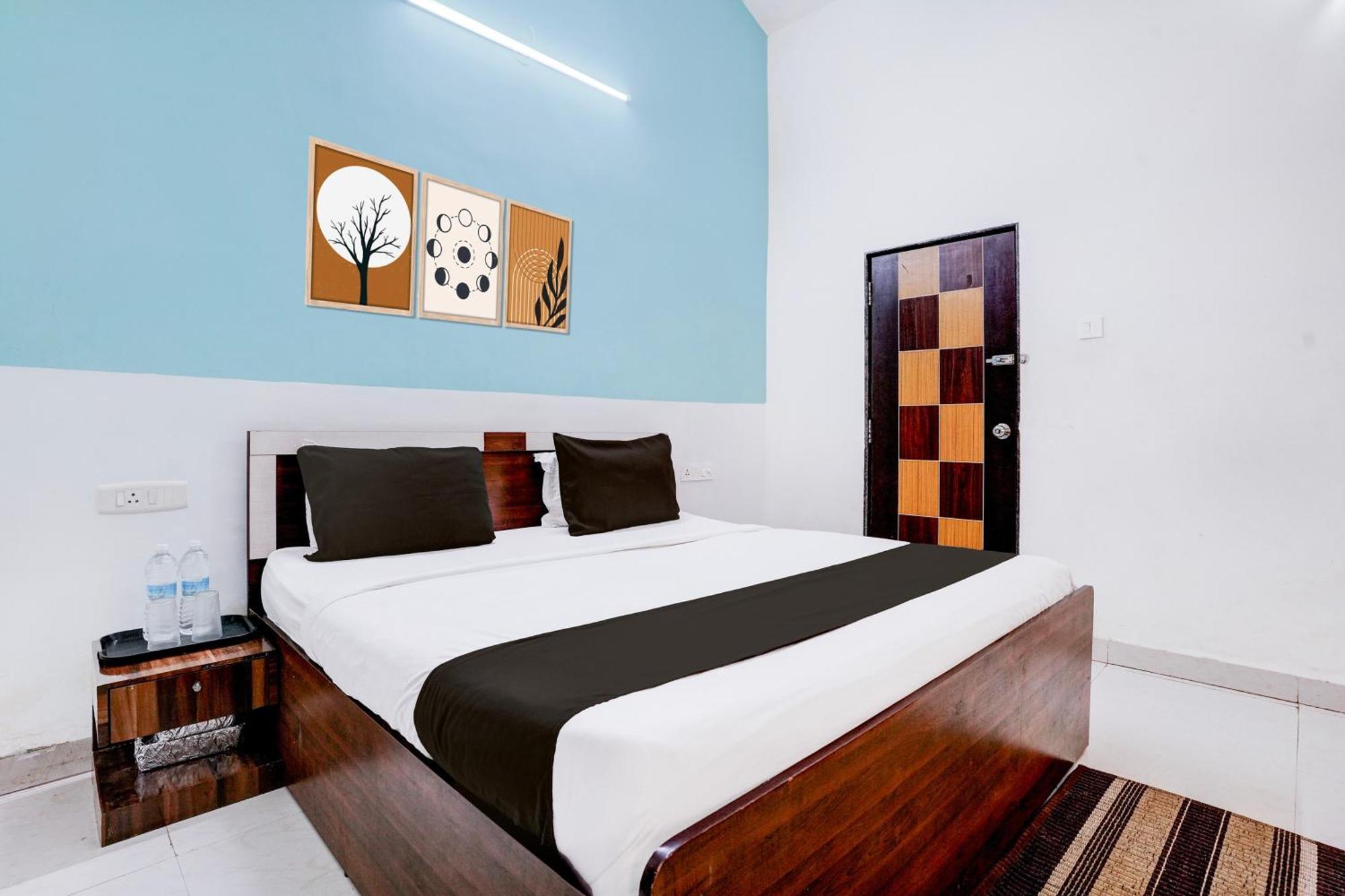 Oyo Flagship Triple Beach Guest House Бенаулим Экстерьер фото