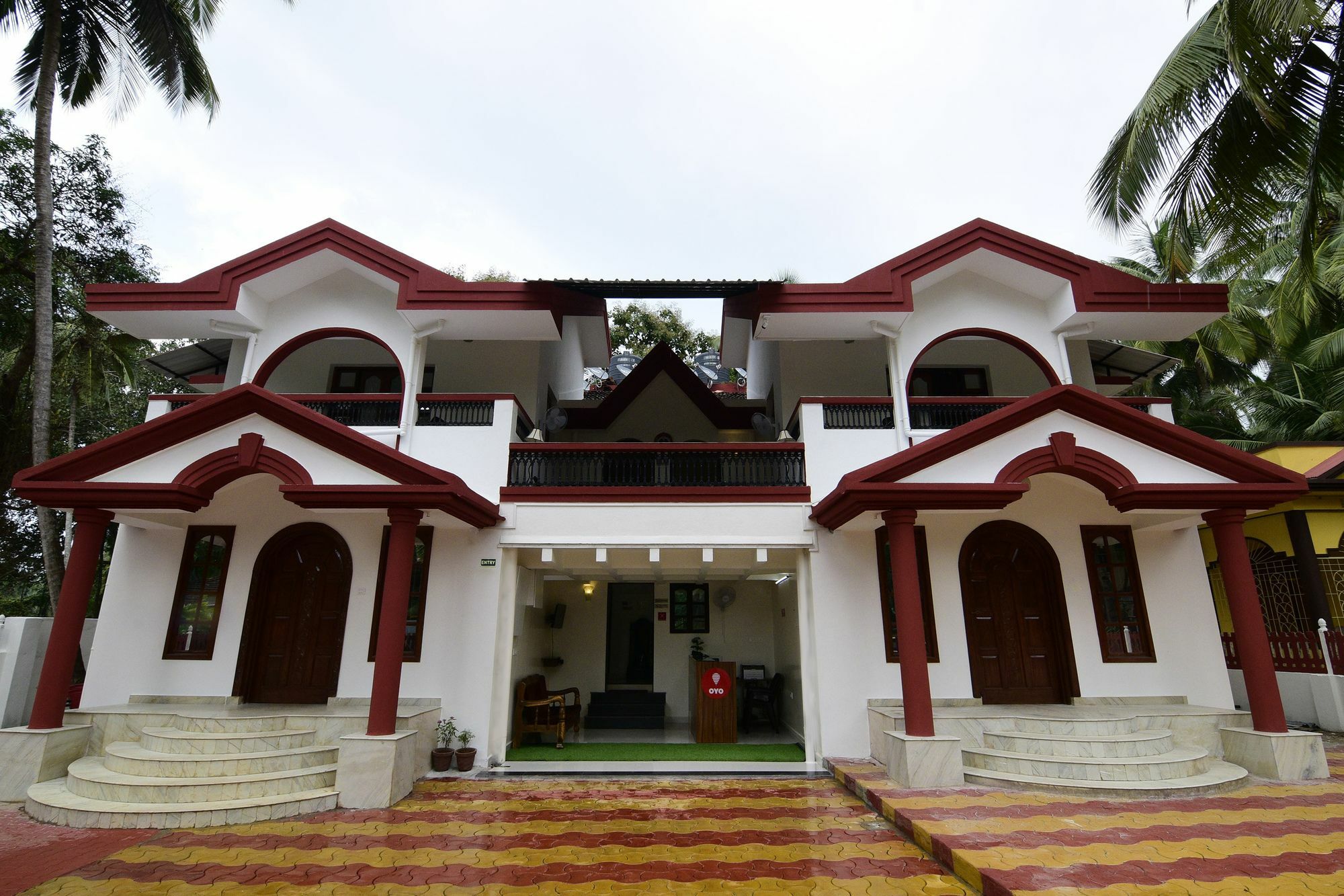 Oyo Flagship Triple Beach Guest House Бенаулим Экстерьер фото
